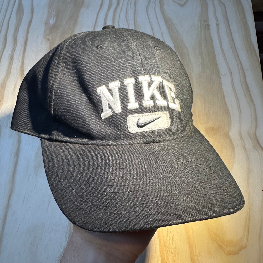 Nike Unisex Black Spellout Swoosh Adjustable Dad Hat Cap
